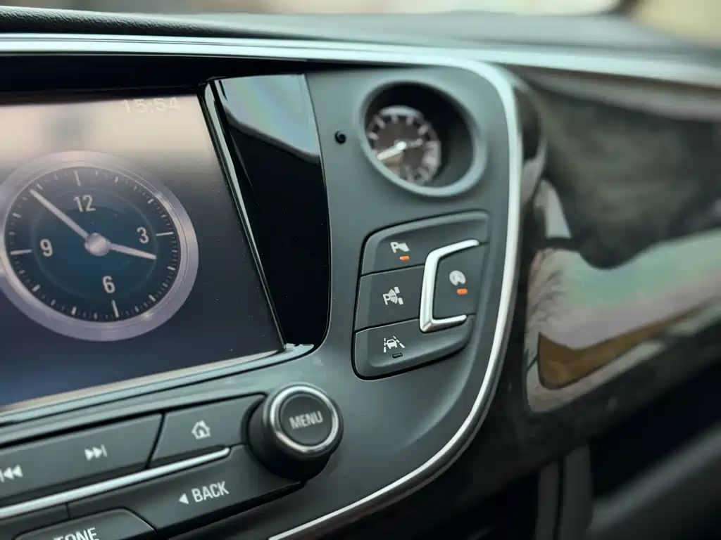 Buick Envision Plus 2016 — фото 12