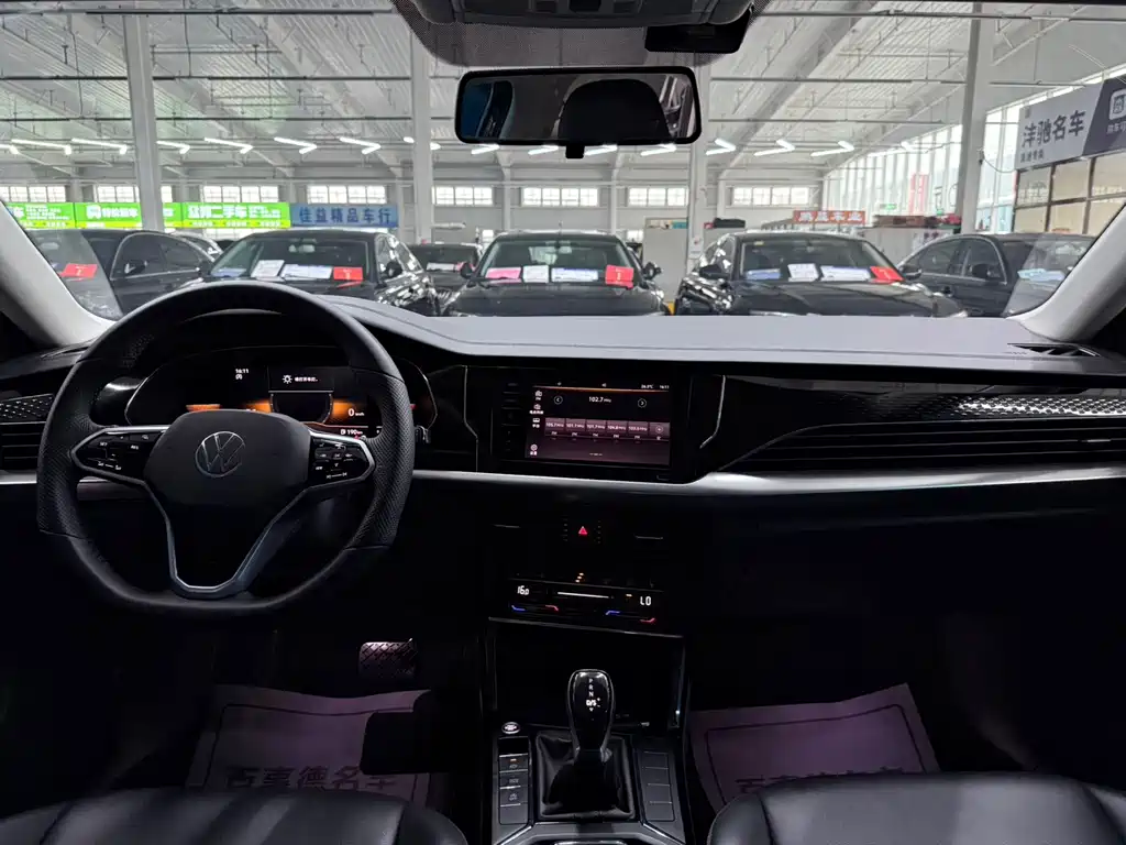 Volkswagen Passat 2022