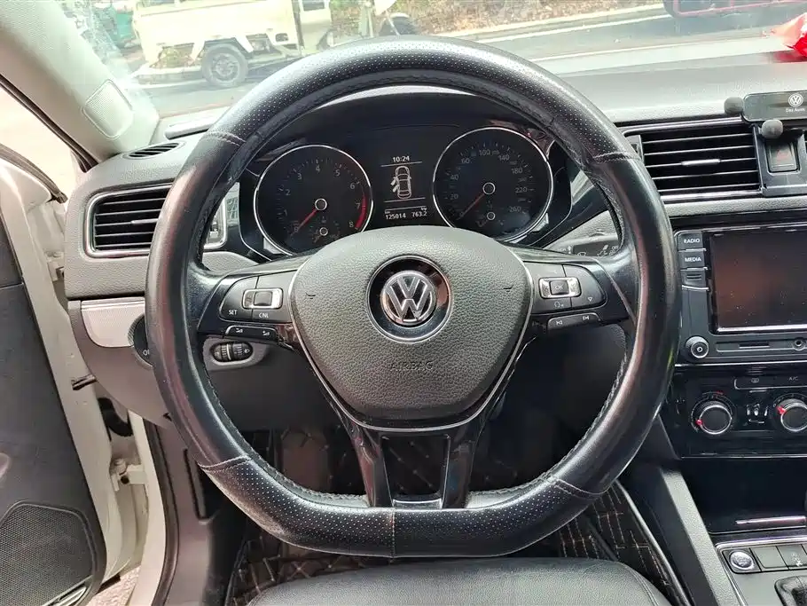 Volkswagen Sagitar 2019 — фото 15