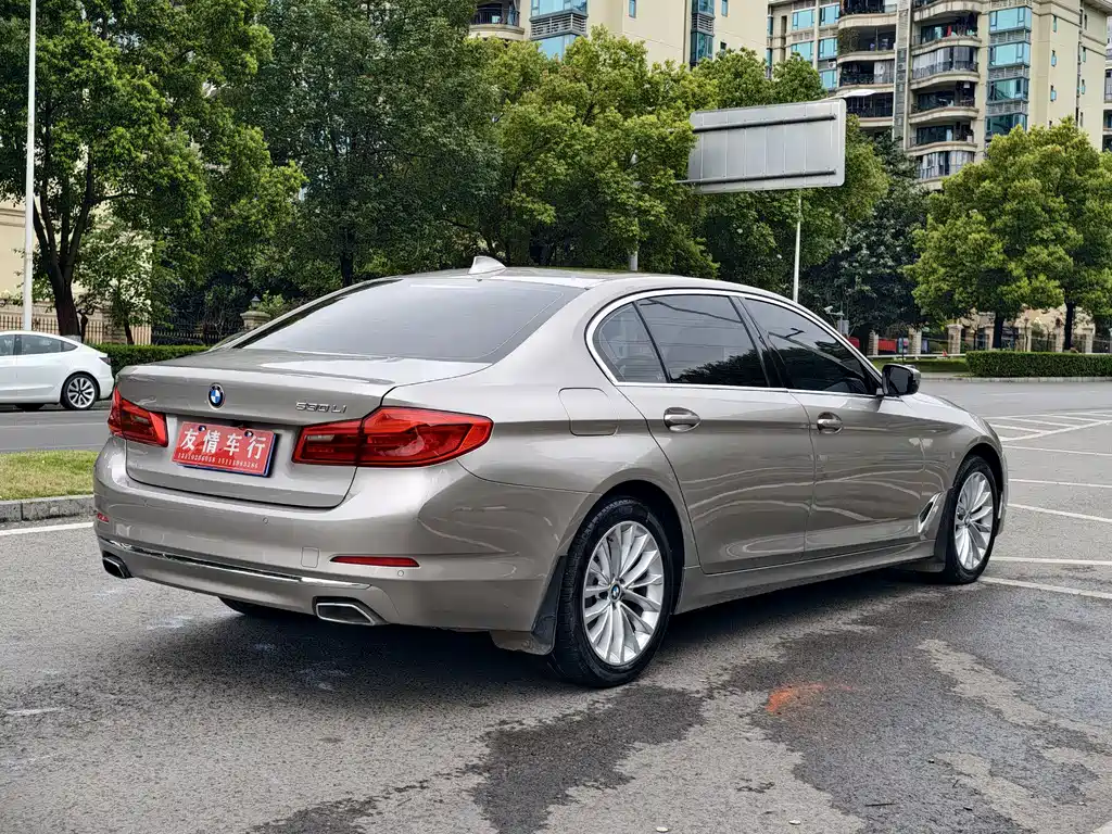 BMW 5 Series 2019 — фото 4
