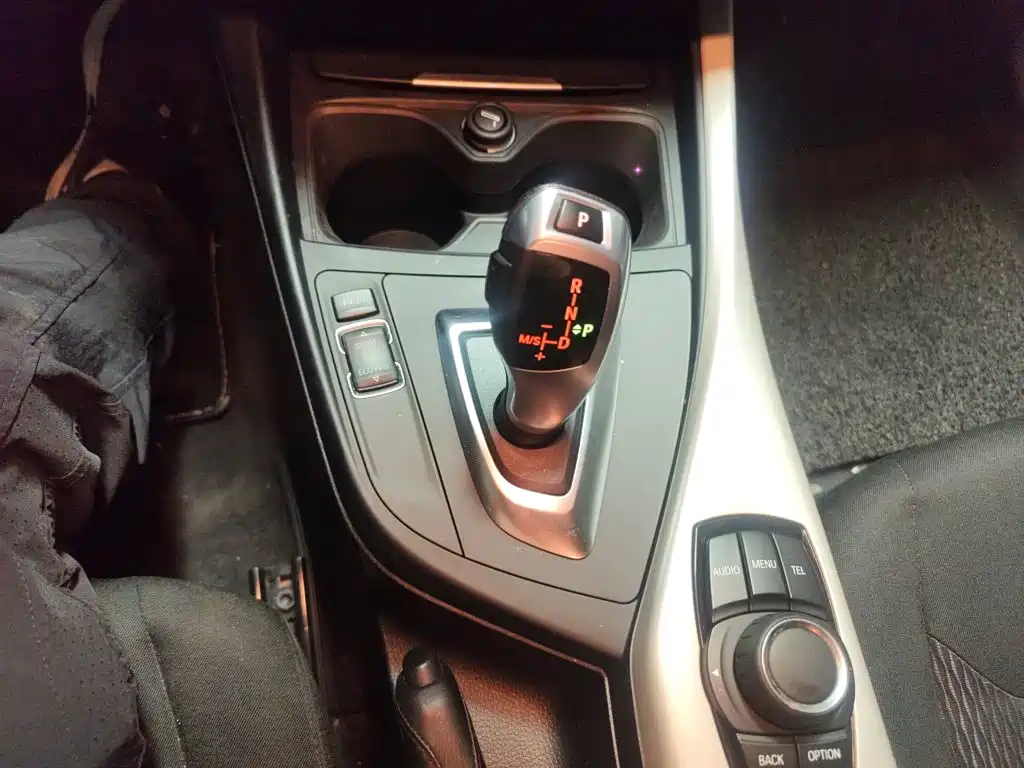 BMW 1 Series 2015 — фото 11