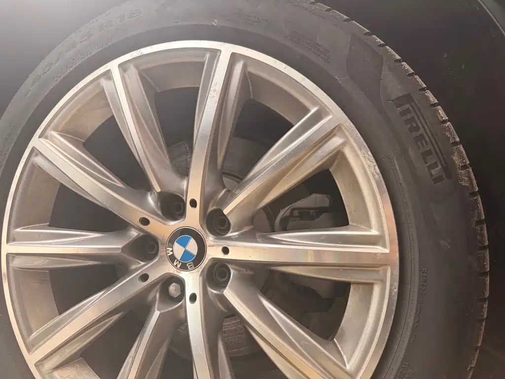 BMW 5 Series 2018 — фото 17