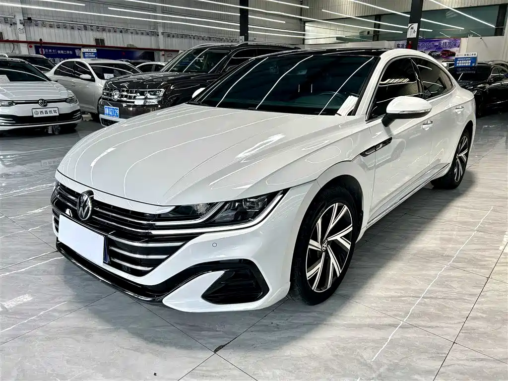 Volkswagen CC 2024 — фото 1