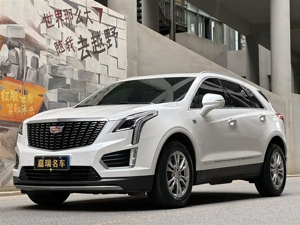 Cadillac XT5 2023 — фото 1