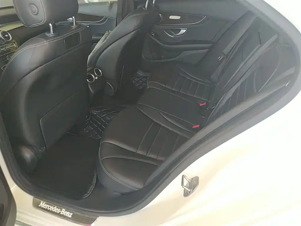 Mercedes-Benz C-Class 2018 — фото 17