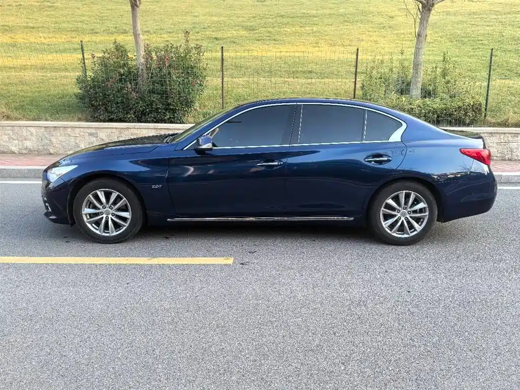 Infiniti Q50L 2018