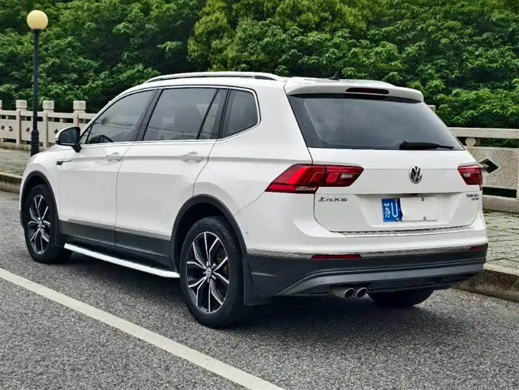 Volkswagen Tiguan L 2020 — фото 9