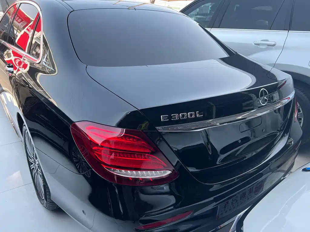 Mercedes-Benz E-Class 2020 — фото 12