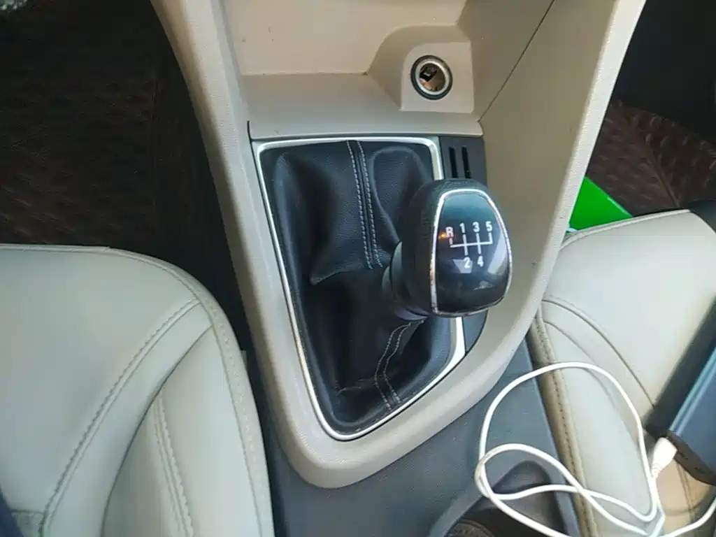 Buick Excelle 2017 — фото 14