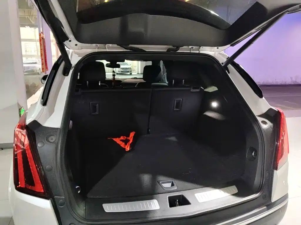 Cadillac XT5 2020 — фото 19
