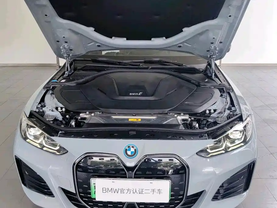 BMW i4 2026 — фото 13