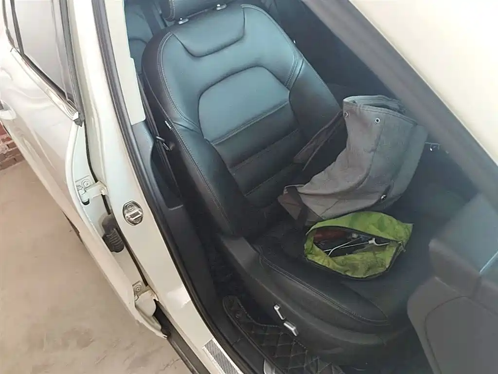 Zotye SR9 2018 — фото 25
