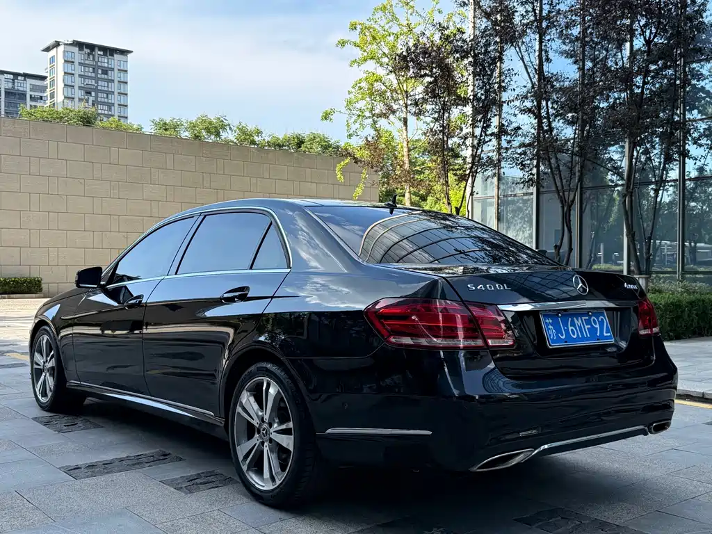 Mercedes-Benz E-Class 2015