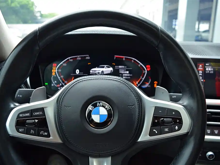BMW 3 Series 2021 — фото 13