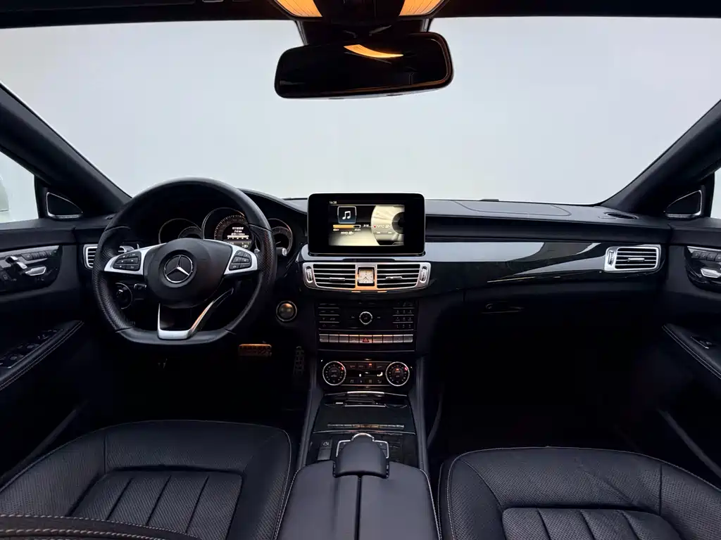 Mercedes-Benz CLS 2016 — фото 12