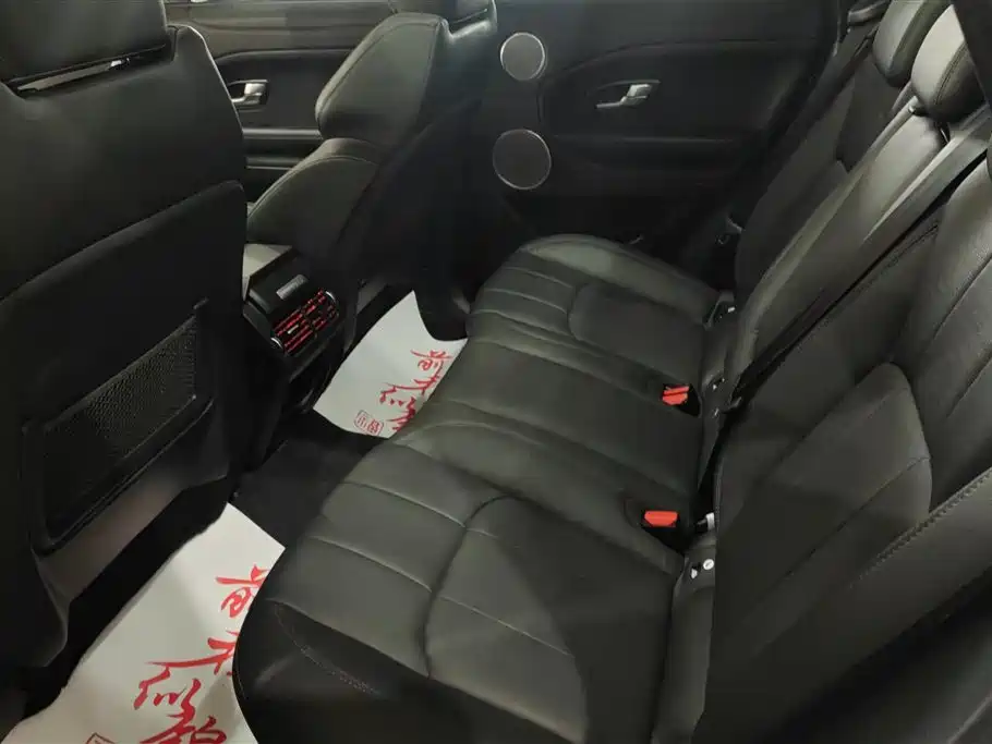 Land Rover Evoque 2018 — фото 11