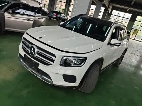 Mercedes-Benz GLB 2021