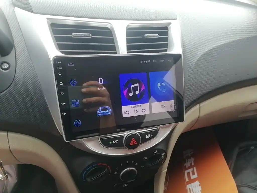 Hyundai Verna 2015 — фото 13