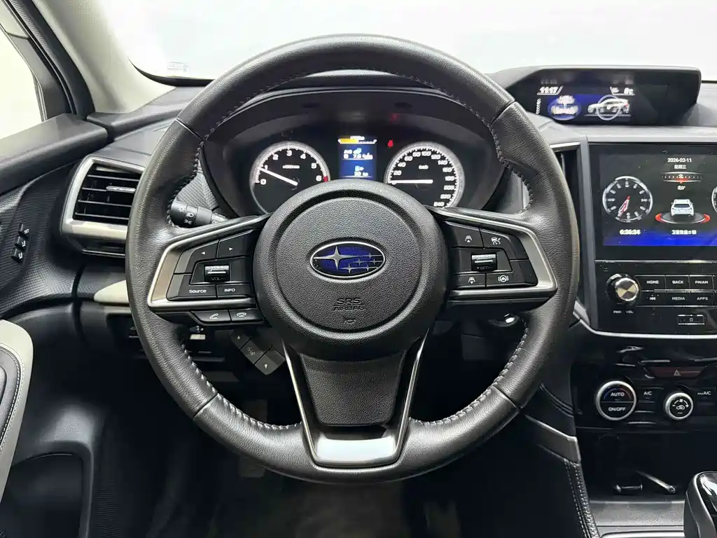 Subaru Forester 2023 — фото 11