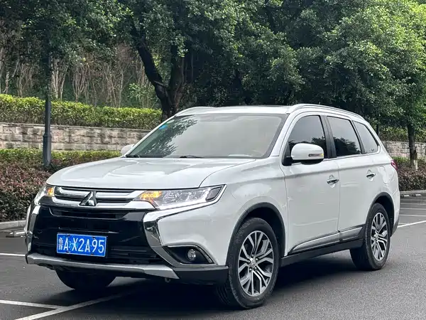 Mitsubishi Outlander 2018
