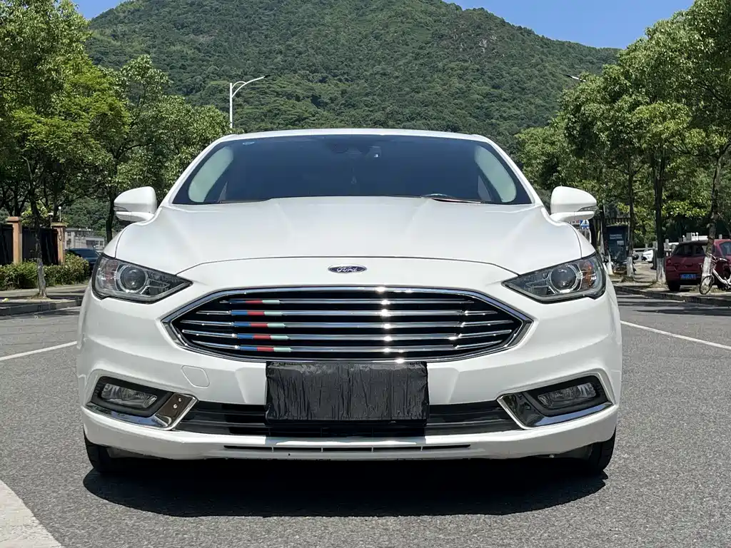 Ford Mondeo 2018 — фото 3