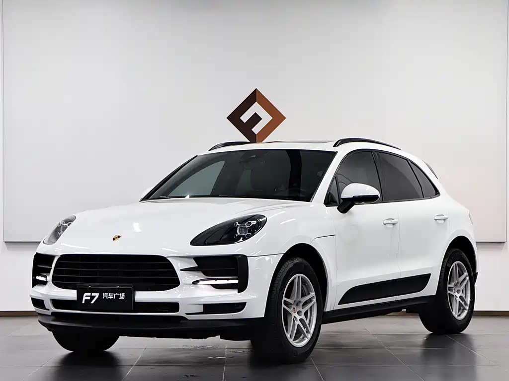 Porsche Macan 2020 — фото 1
