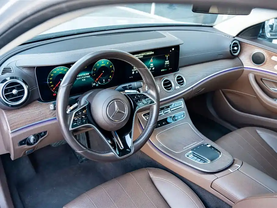 Mercedes-Benz E-Class 2023 — фото 4