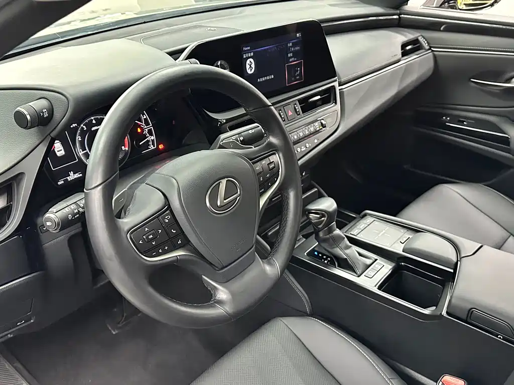 Lexus ES 2021 — фото 10