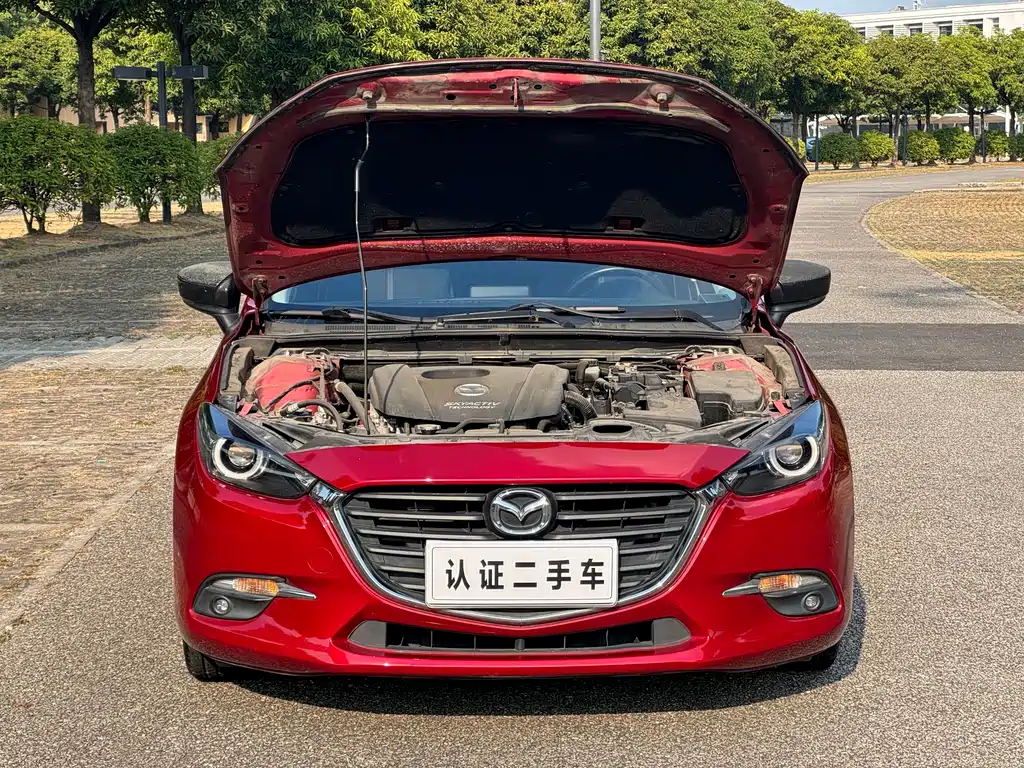 Mazda 3 Axela 2019 — фото 16
