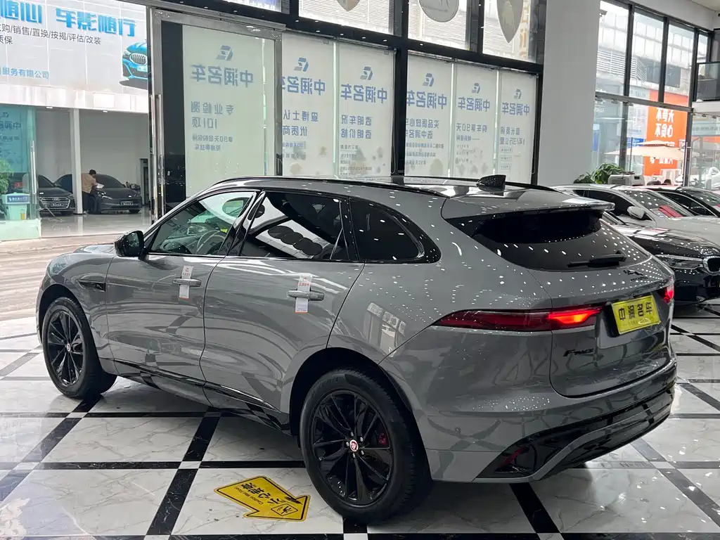Jaguar F-PACE 2023 — фото 14