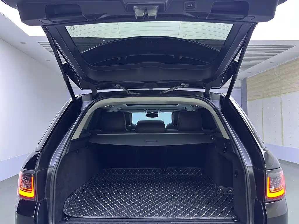 Land Rover Sport 2019 — фото 15