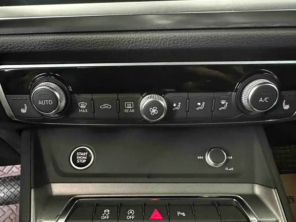 Audi Q3 2022 — фото 19