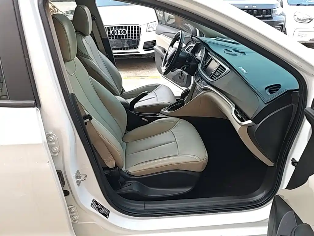 Buick Excelle GT 2019 — фото 25