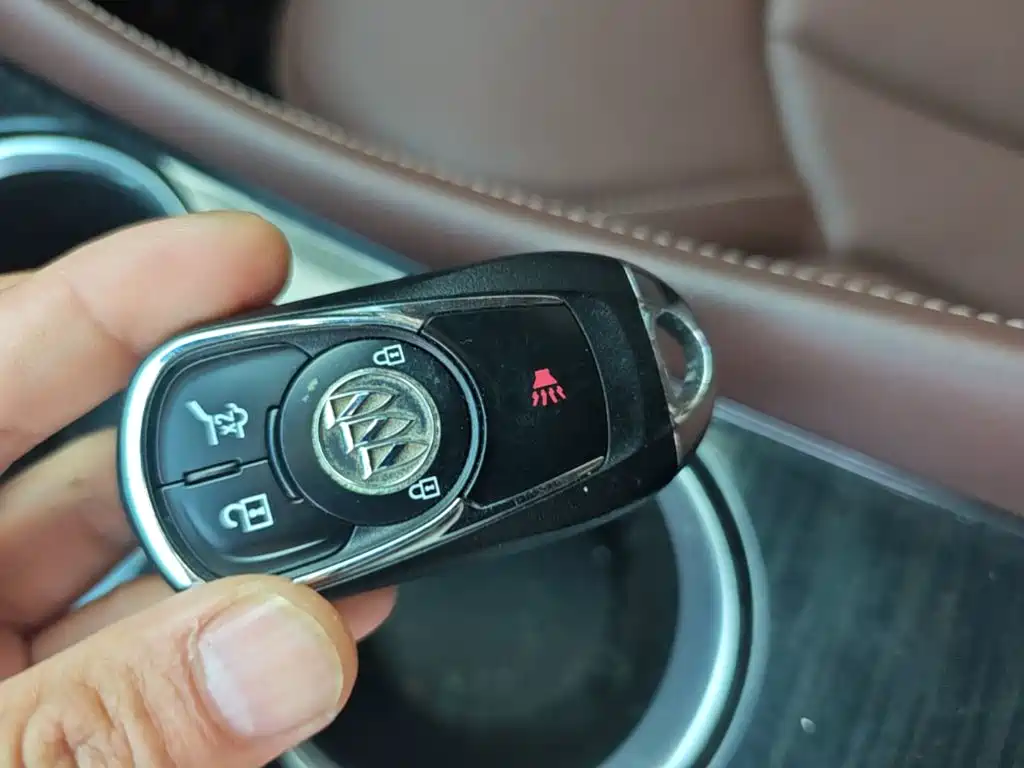 Buick Envision Plus 2019 — фото 9