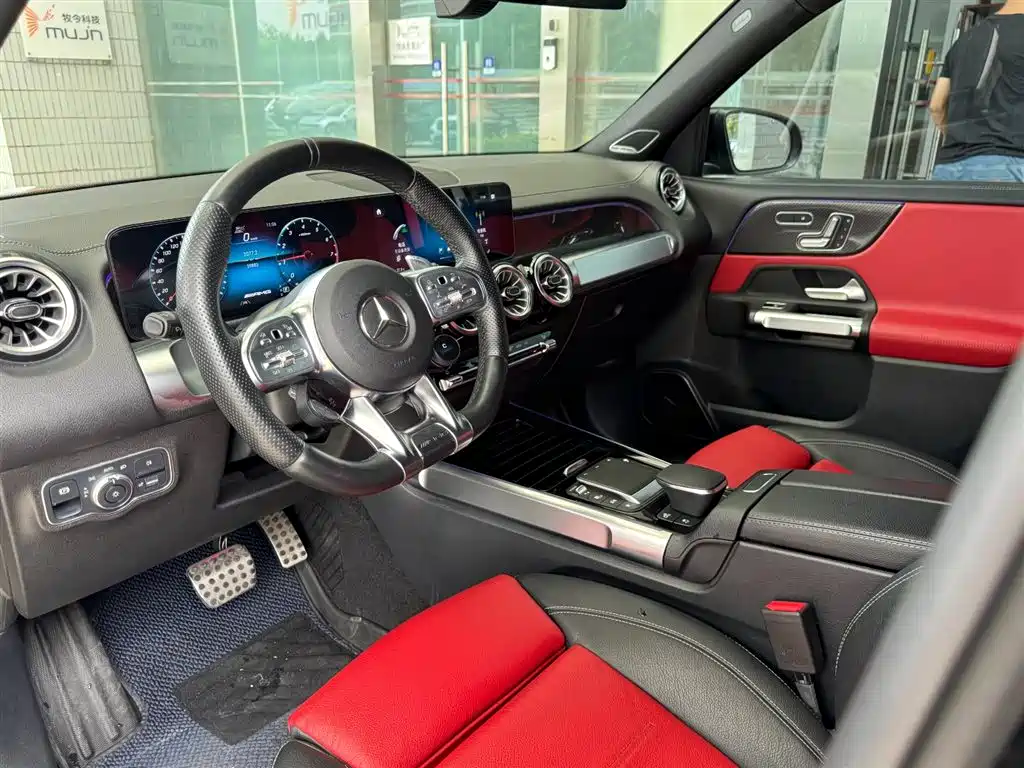 Mercedes-Benz GLB AMG 2022 — фото 4