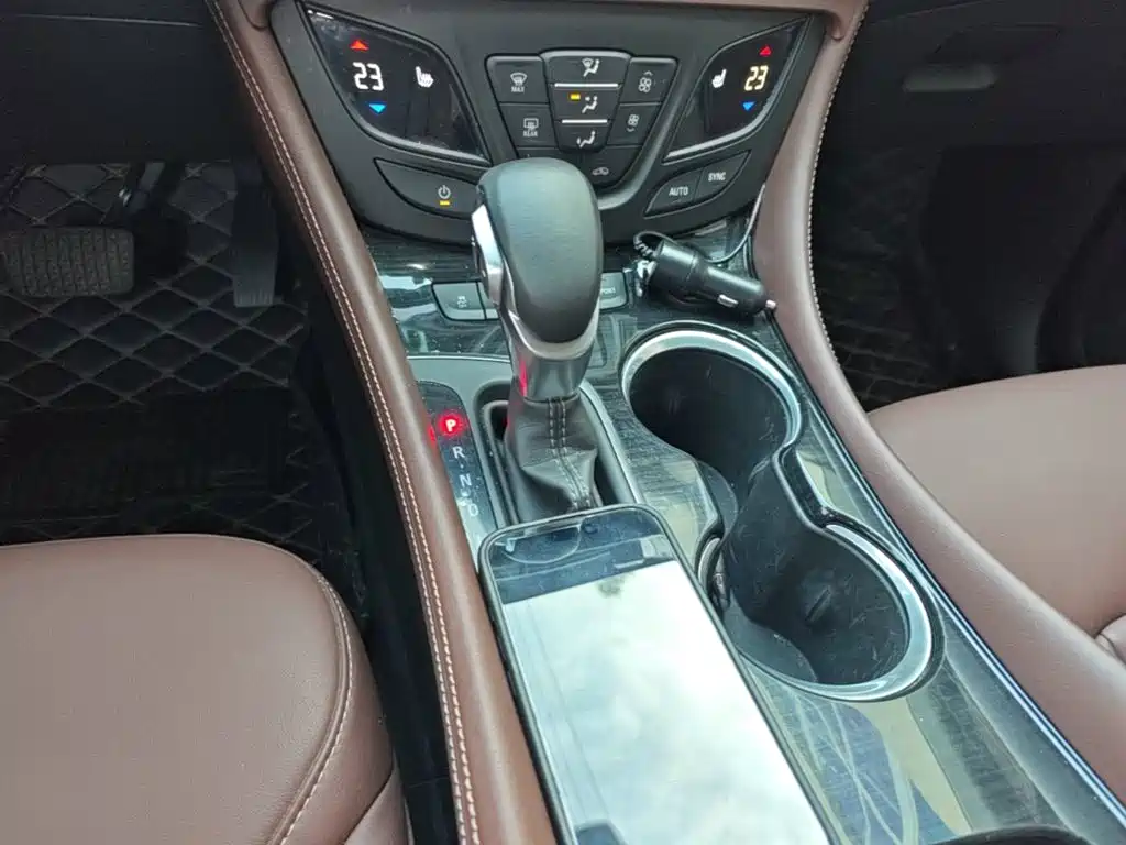 Buick Envision Plus 2019 — фото 14