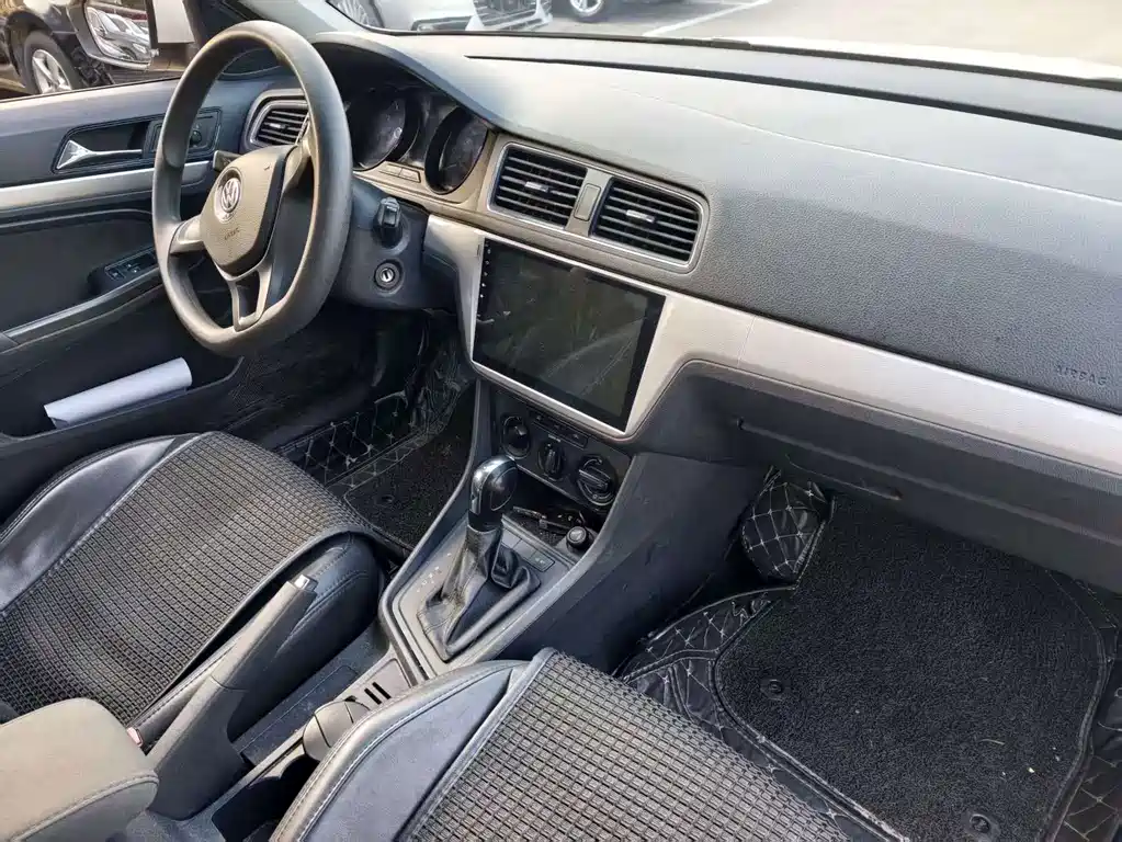 Volkswagen Gran Lavida 2017 — фото 13
