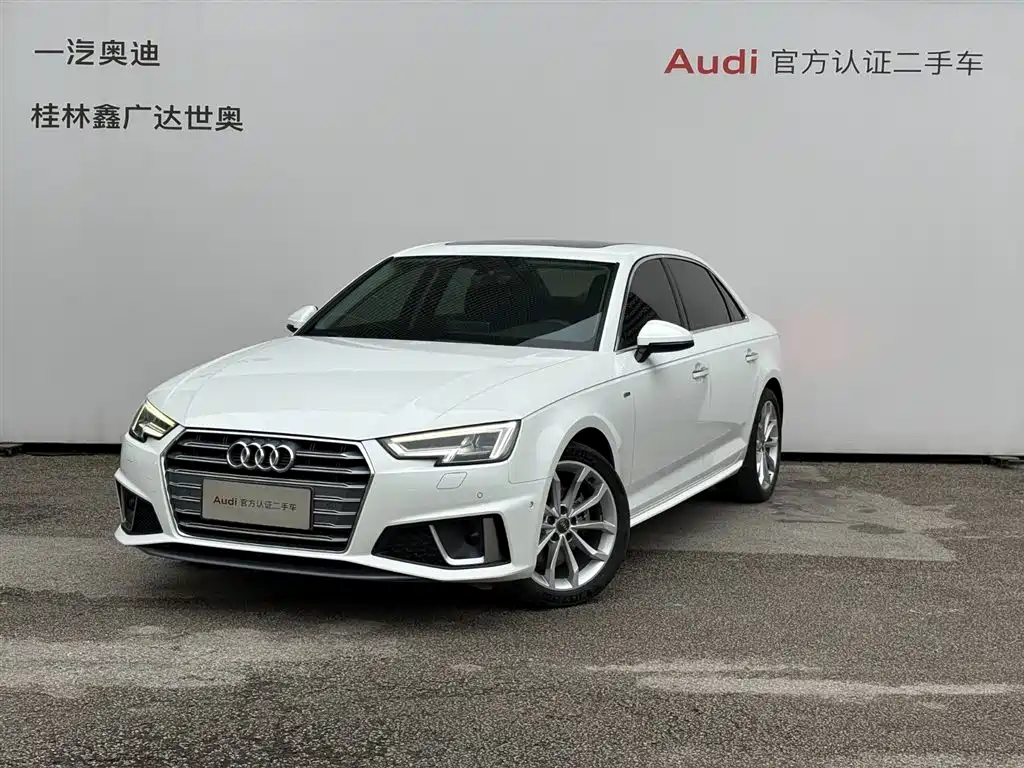 Audi A4L 2020 — фото 1