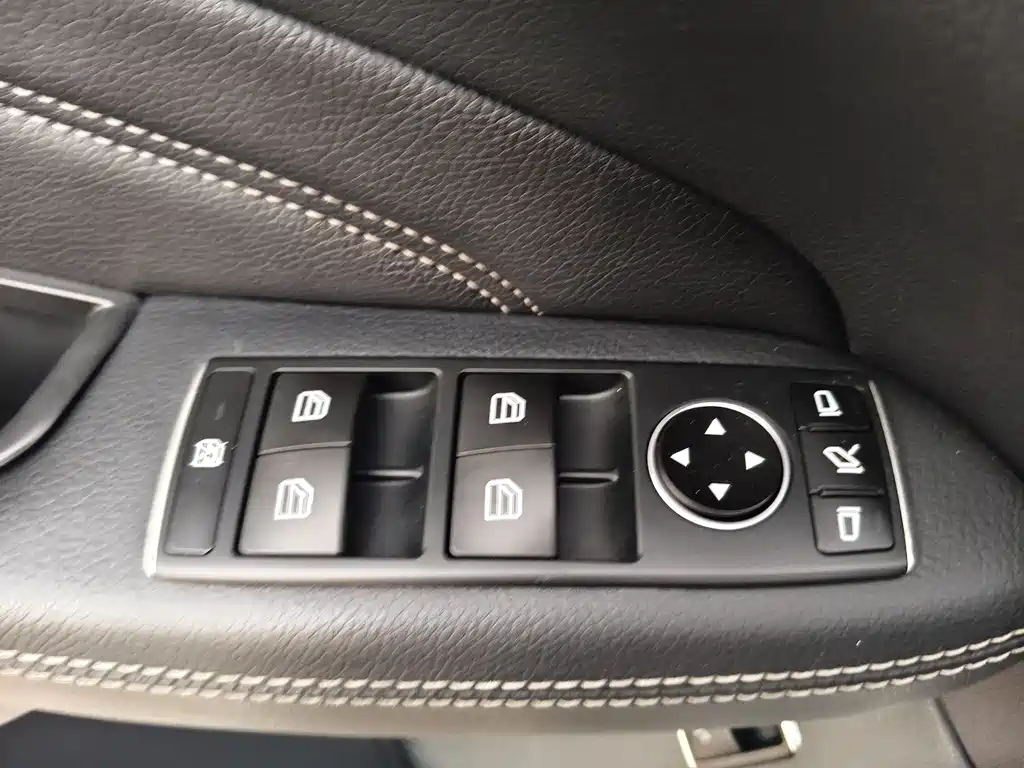 Mercedes-Benz M-Class 2015 — фото 16
