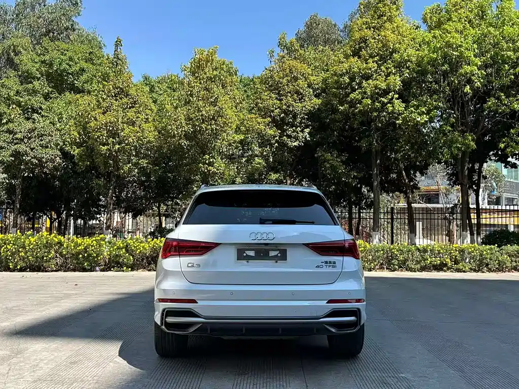 Audi Q3 2022 — фото 14