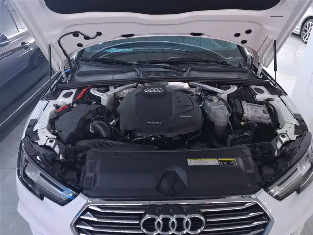 Audi A4L 2020 — фото 20