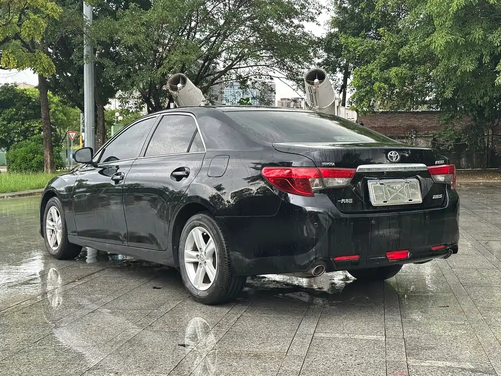Toyota Reiz 2015 — фото 5