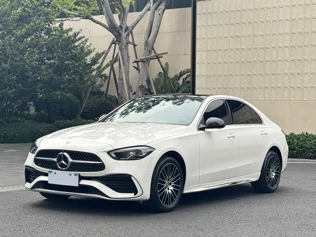 Mercedes-Benz C-Class 2024 — фото 1