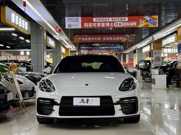 Porsche Panamera 2023
