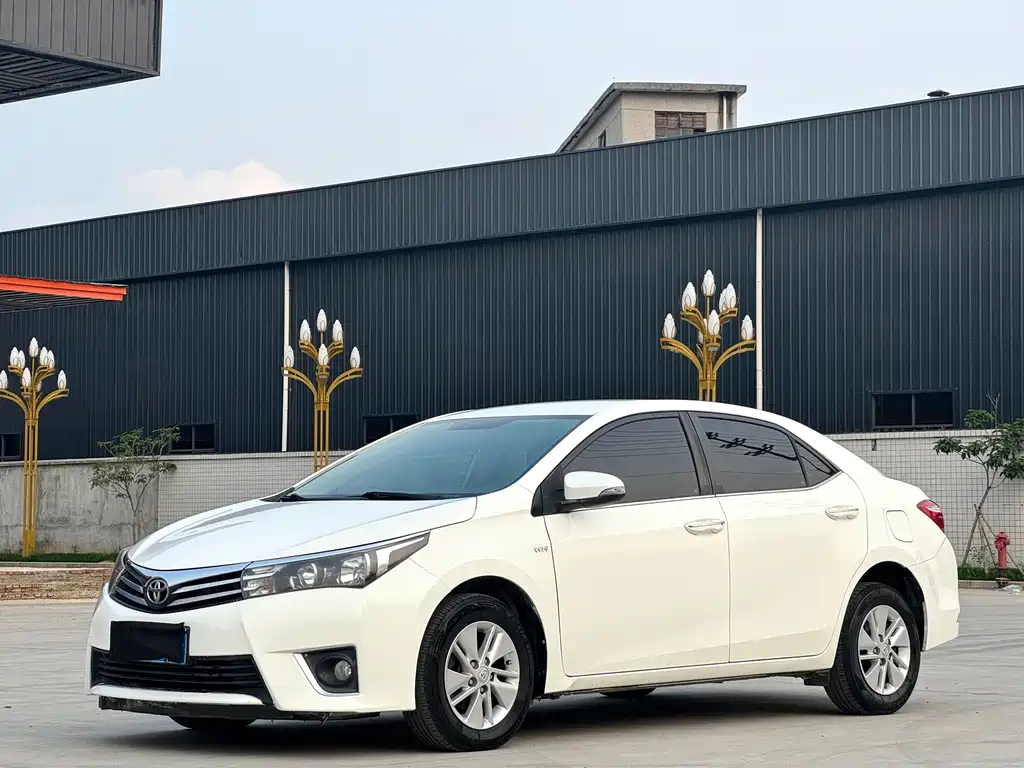 Toyota Corolla 2016 — фото 1