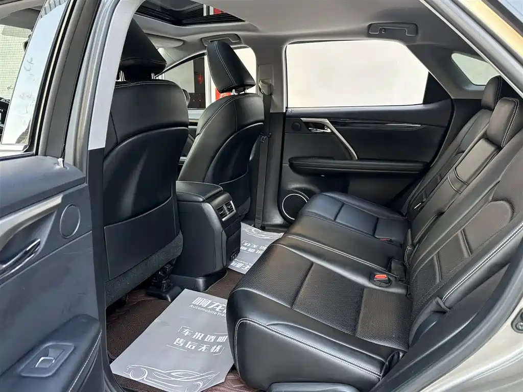 Lexus RX 2022 — фото 11