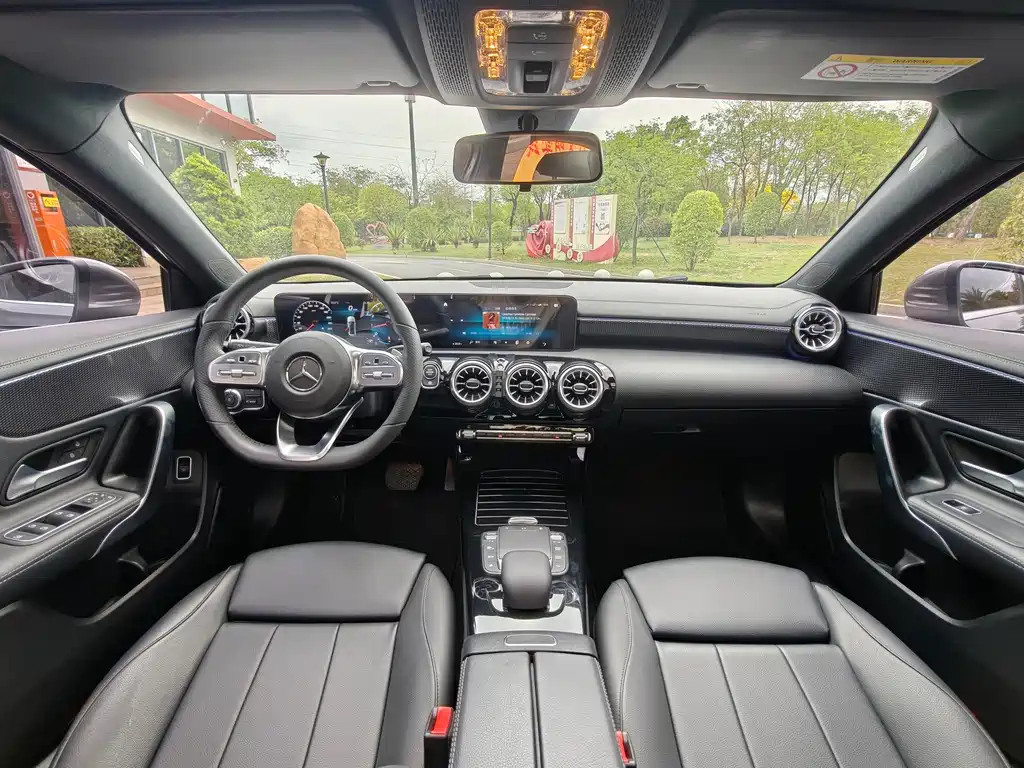 Mercedes-Benz A-Class 2022 — фото 9