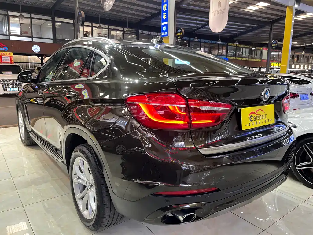 BMW X6 2017 — фото 29