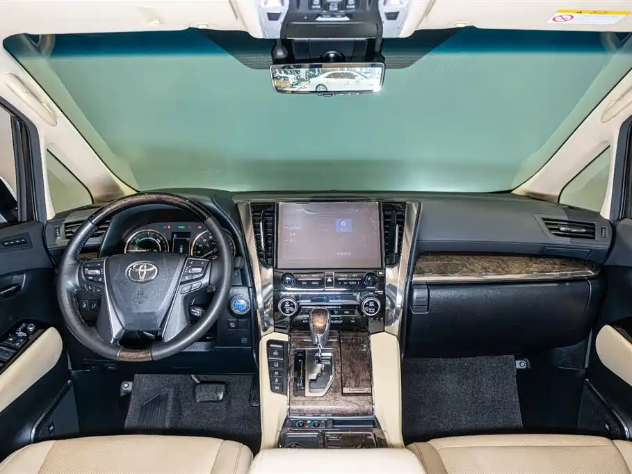 Toyota Vellfire 2023 — фото 11