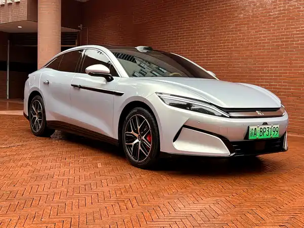BYD Han L 2025